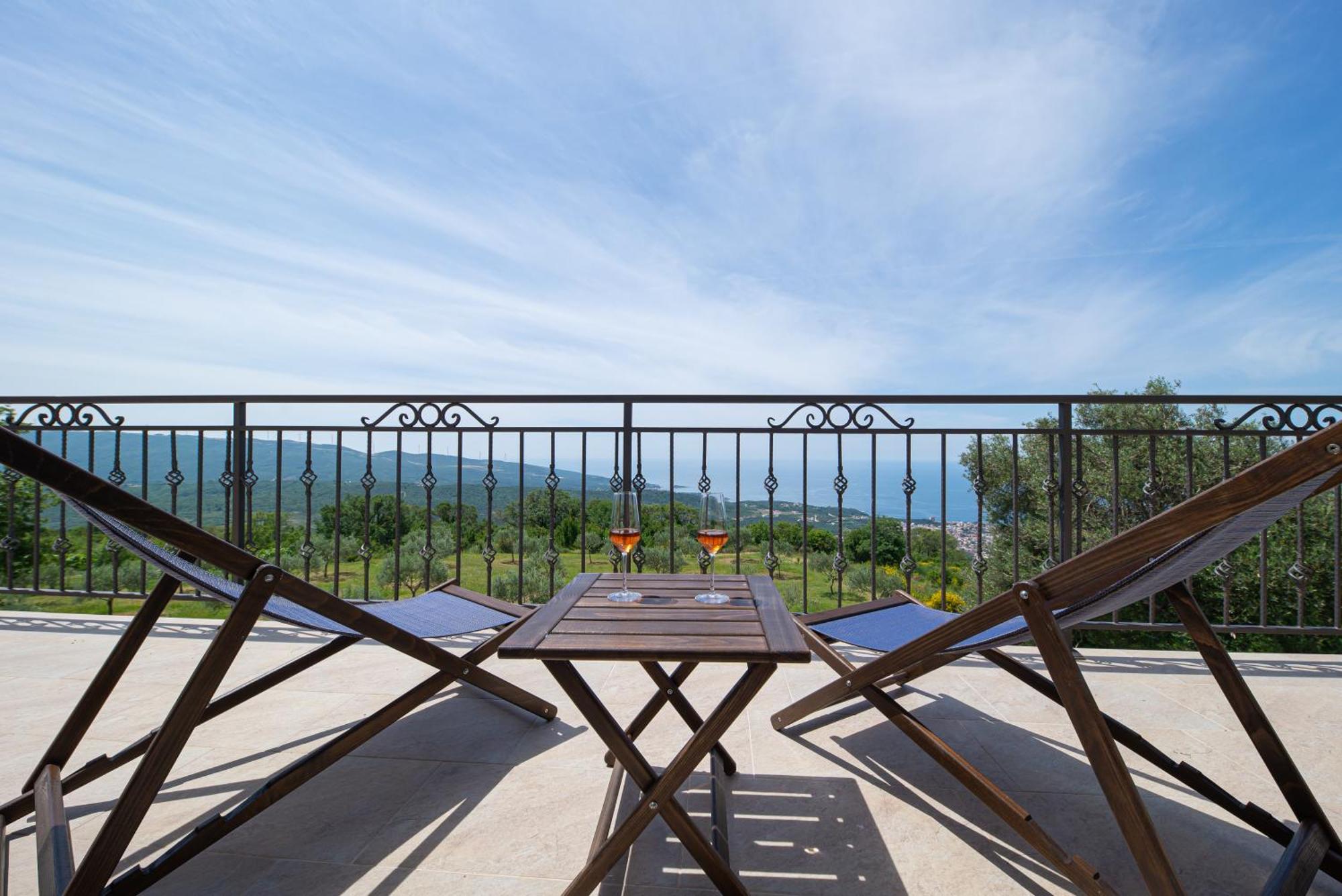 Country Home Dolac Bar Bagian luar foto