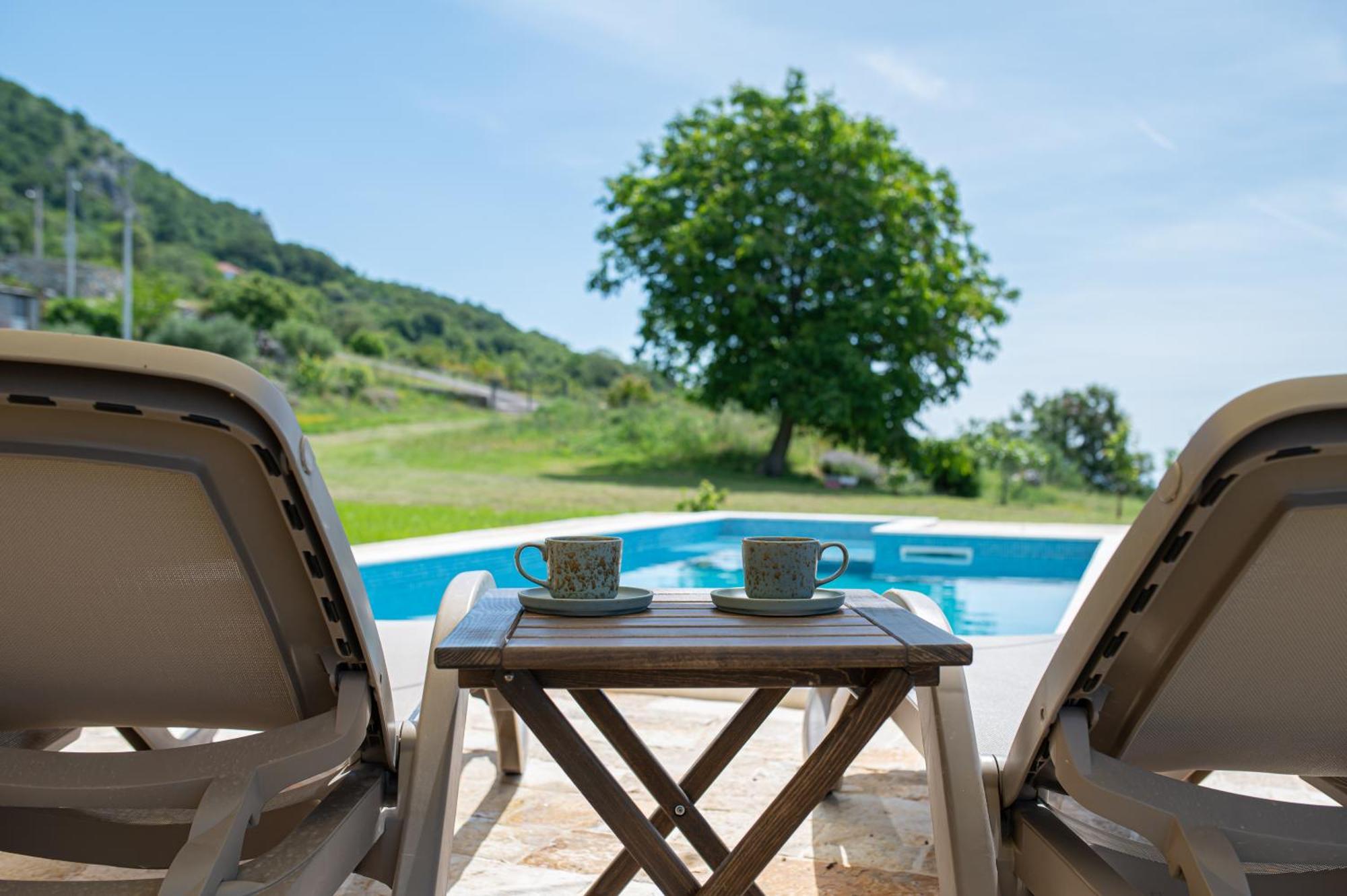 Country Home Dolac Bar Bagian luar foto